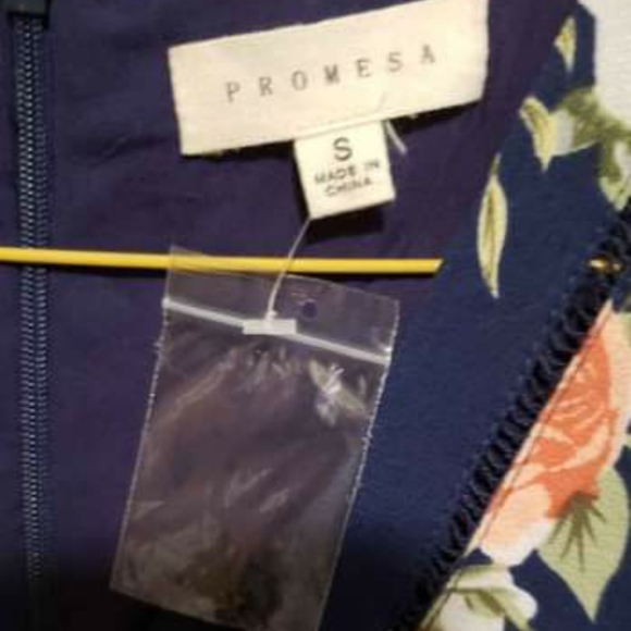 Floral navy blue maxi dress - Picture 2 of 3